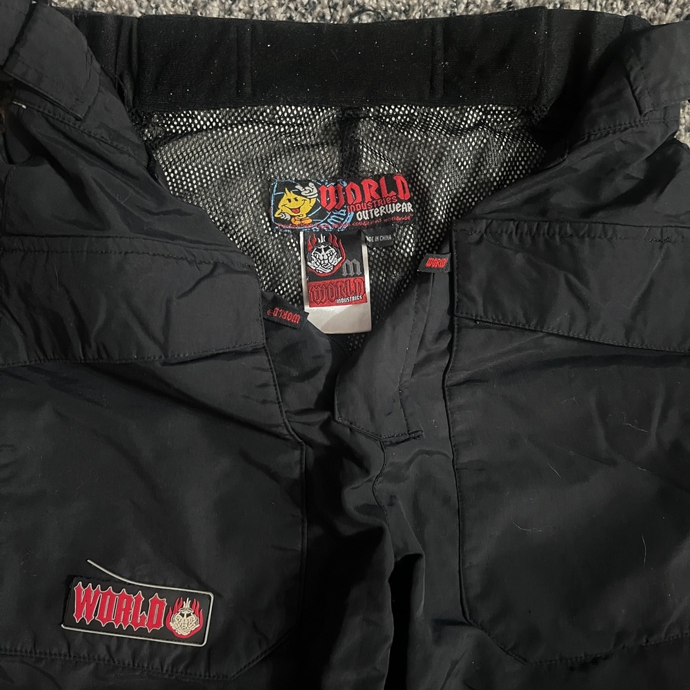 World Industries Outerwear Blk Snow Pants Youth Medium not insulated adjustable - Picture 4 of 10